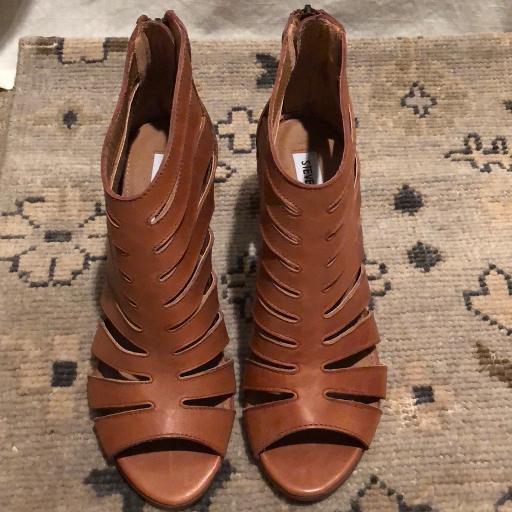Steve Madden strappy booties